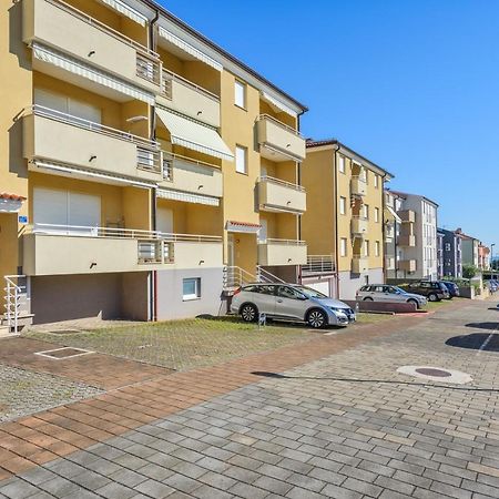 Flora House With Apartment Zambratija  Exterior photo