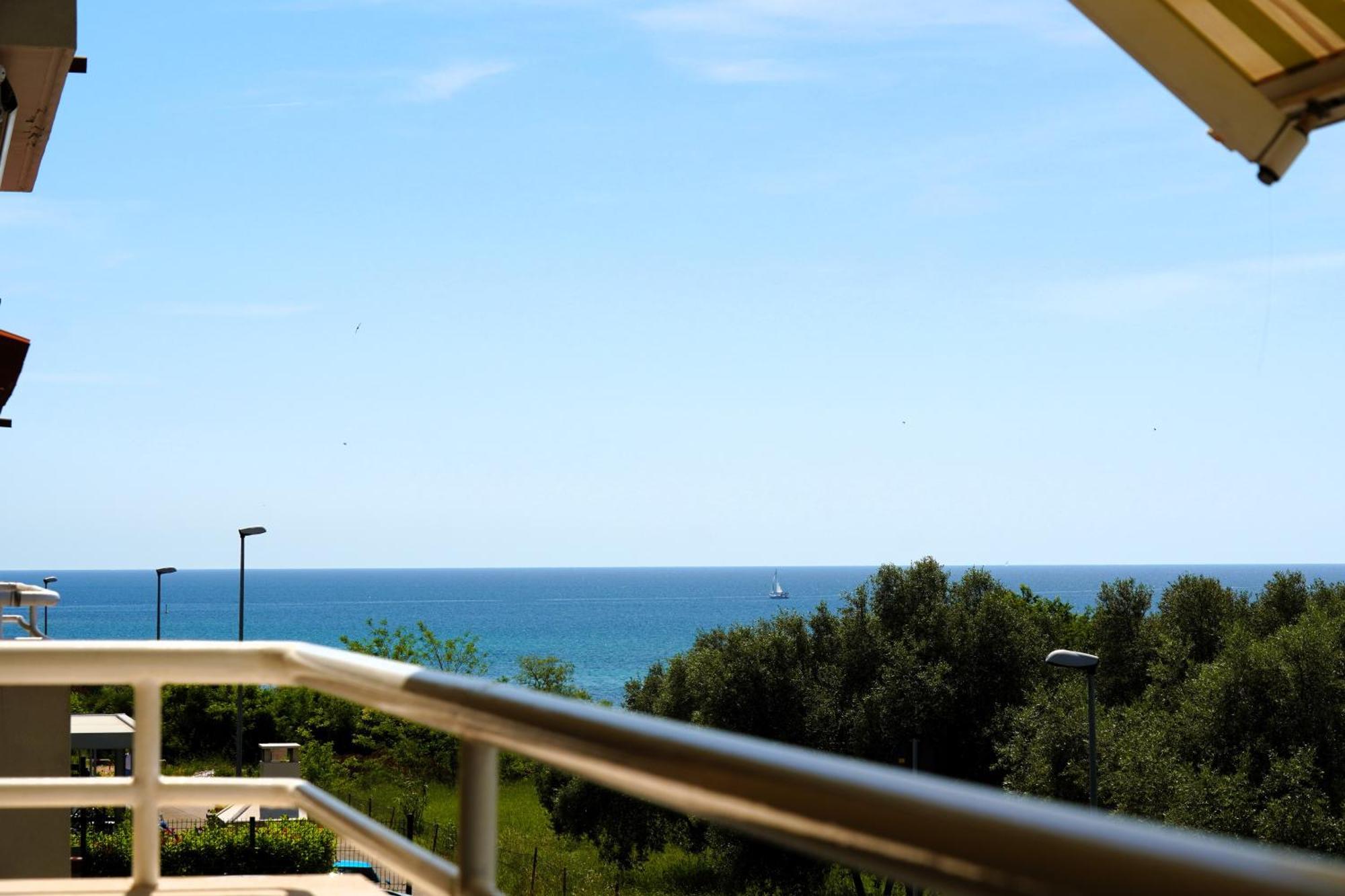 Flora House With Apartment Zambratija  Exterior photo